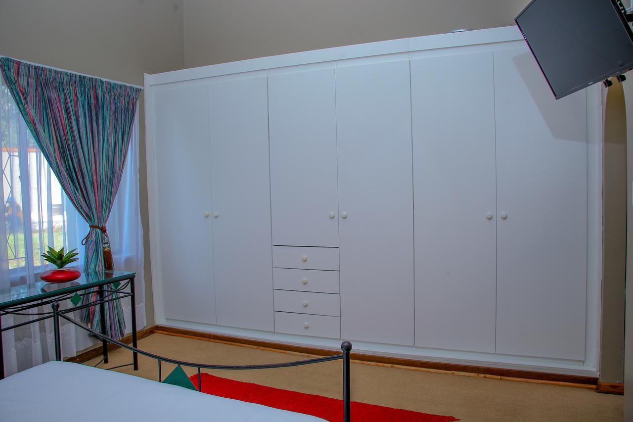Waterfall Guesthouse Midrand Ngoại thất bức ảnh