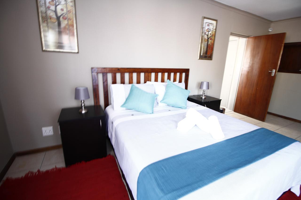 Waterfall Guesthouse Midrand Ngoại thất bức ảnh