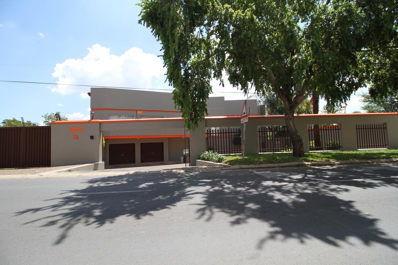 Waterfall Guesthouse Midrand Ngoại thất bức ảnh